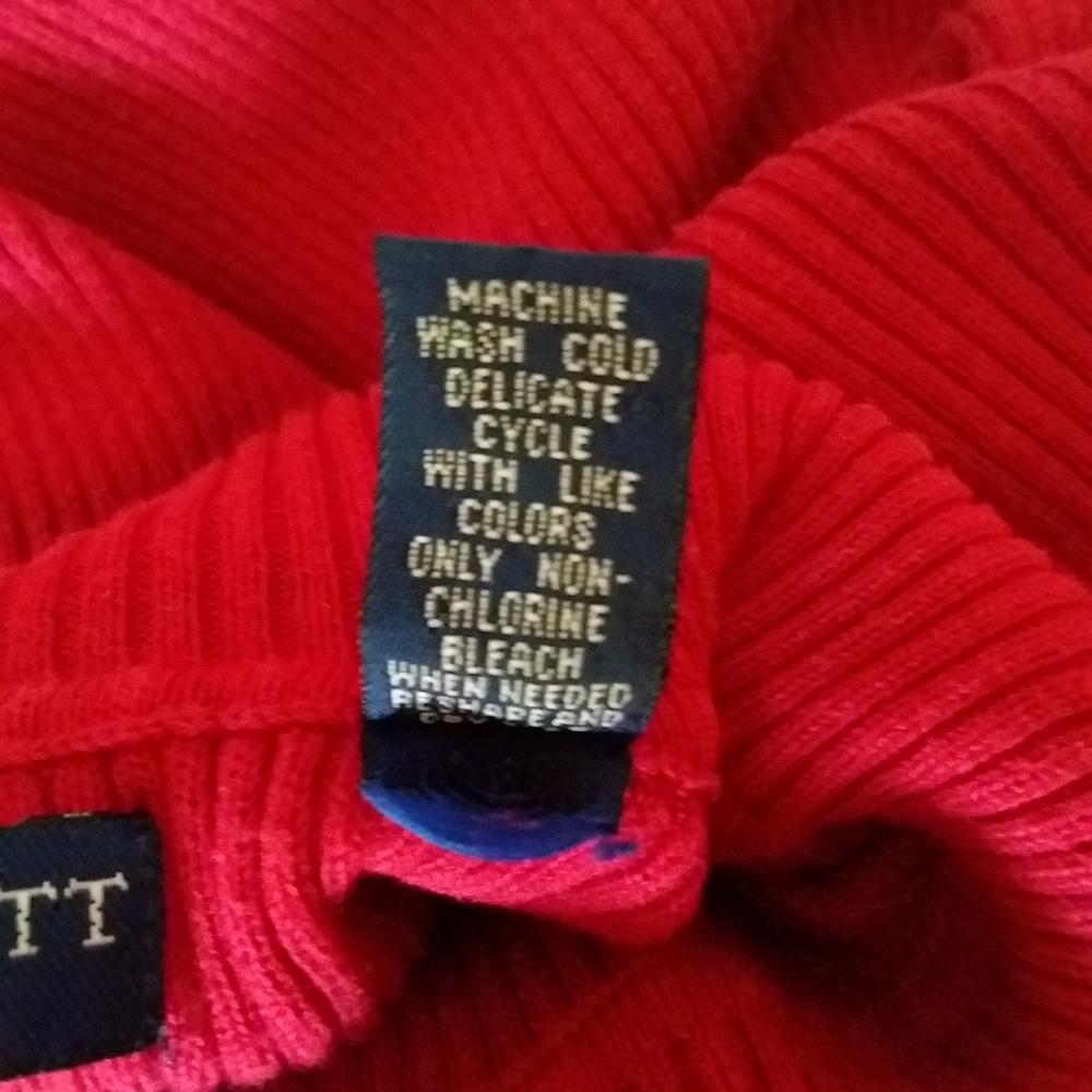 Red Turtle Neck Sweater - Picture 5 of 6